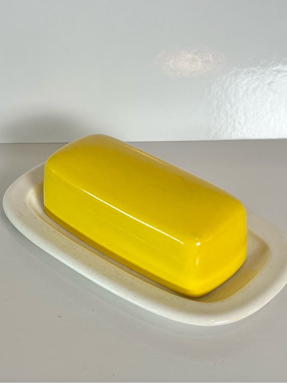 Mikasa Color Complements Sunshine Band Butter Dish Yellow Top White Bottom Japan
